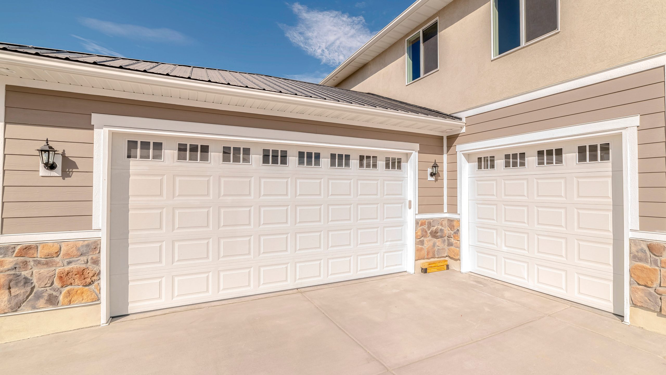 Emergency Garage Door Services with Blue Chip 